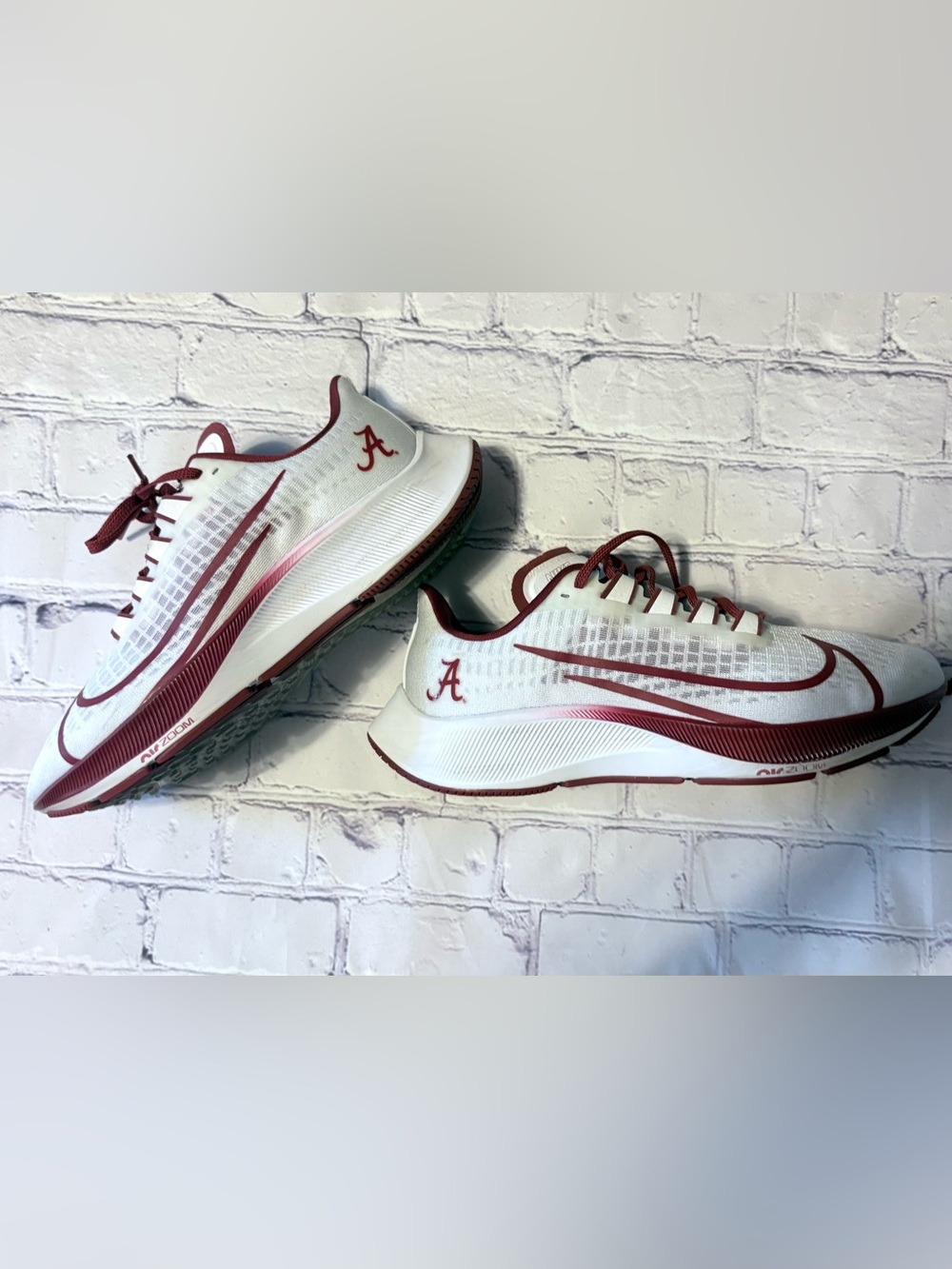 Women's Alabama White and Crimson. Zoom Pegasus 37